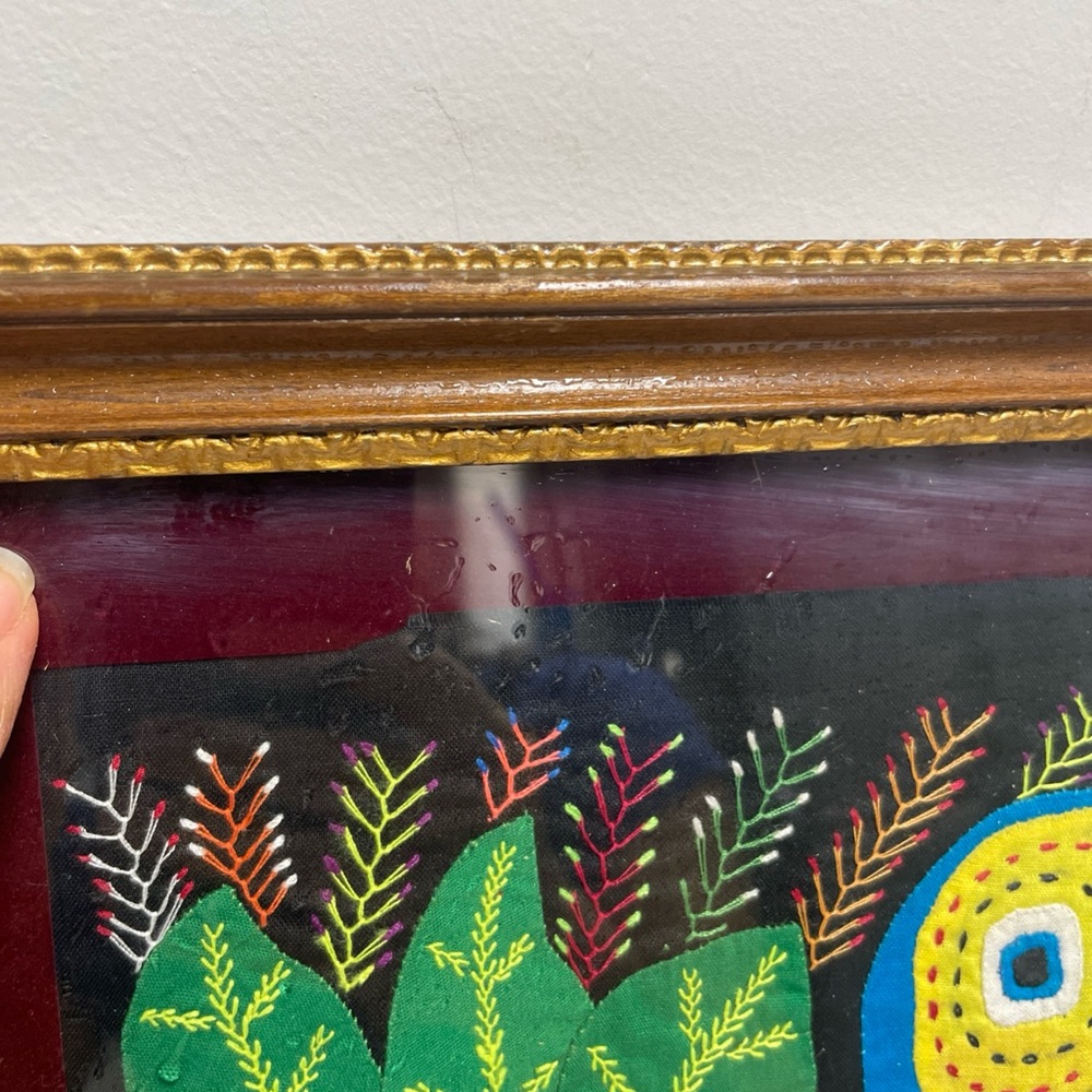 VTG Kuna Mola Folk embroidered Bird Fabric Art Framed @15x16” wooden frame - Picture 4 of 12